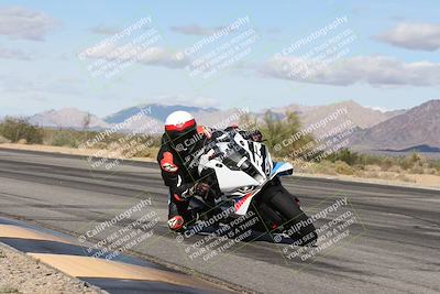 media/Nov-16-2025-Race Pace (Sun) [[8c5fa54630]]/Non Verified Riders (1st 20 Minutes)/3-Turn 3 Inside (11am)/